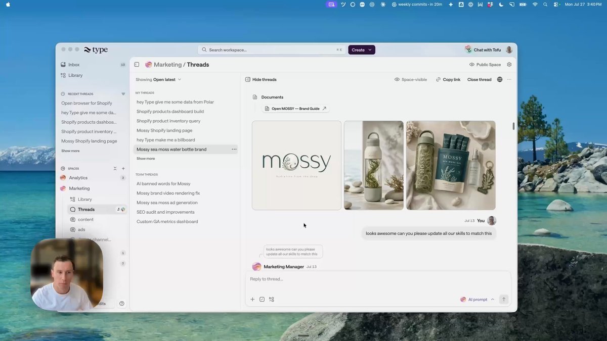 A Type felülete: bal oldalon Spaces (Analytics, Marketing) és alattuk Library, Threads, content, ads; középen szálak listája, jobb oldalon egy márka-guide dokumentum és a hozzá generált termékvizuálok